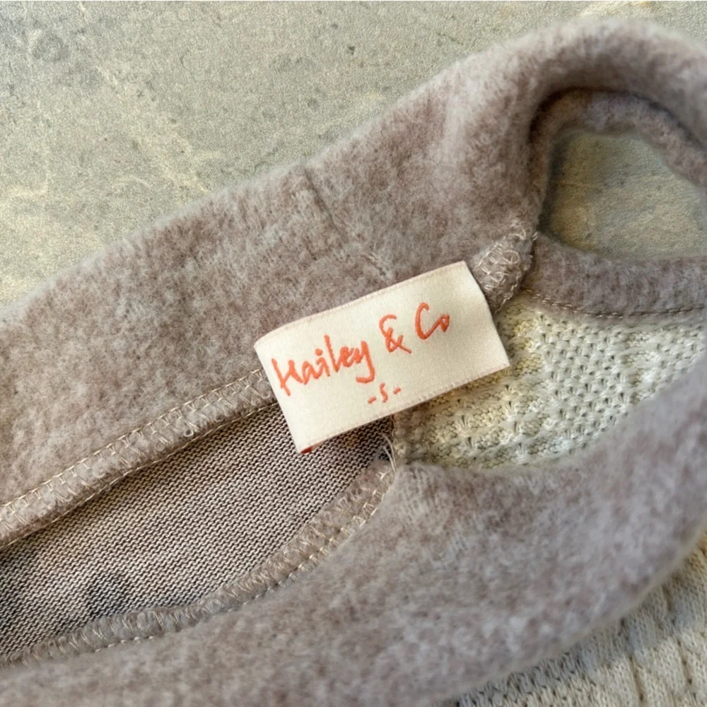 NWOT HAILEY & CO. COLOR BLOCK ASYMMETRIC CUTOUT SHOULDER LEOPARD PRINT SWEATER